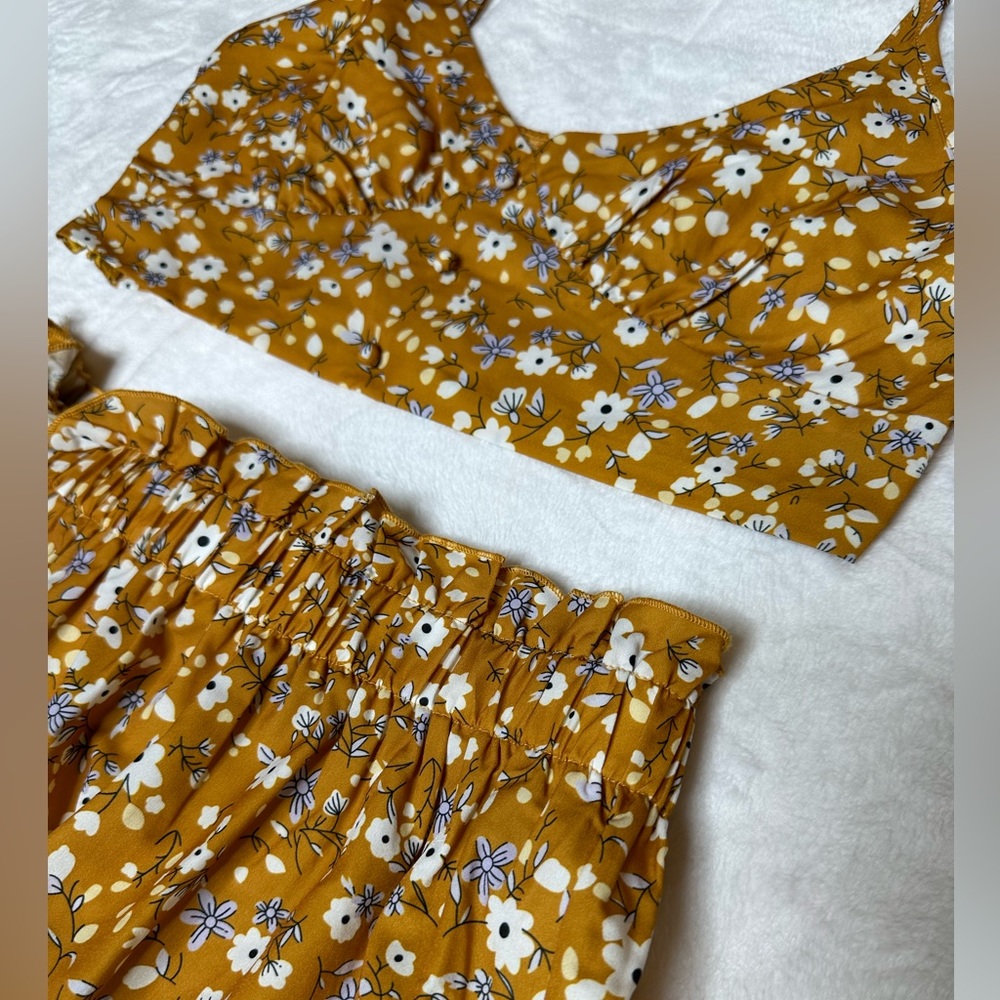 2 Piece Floral Skirt and Top Set  Shein Size M.